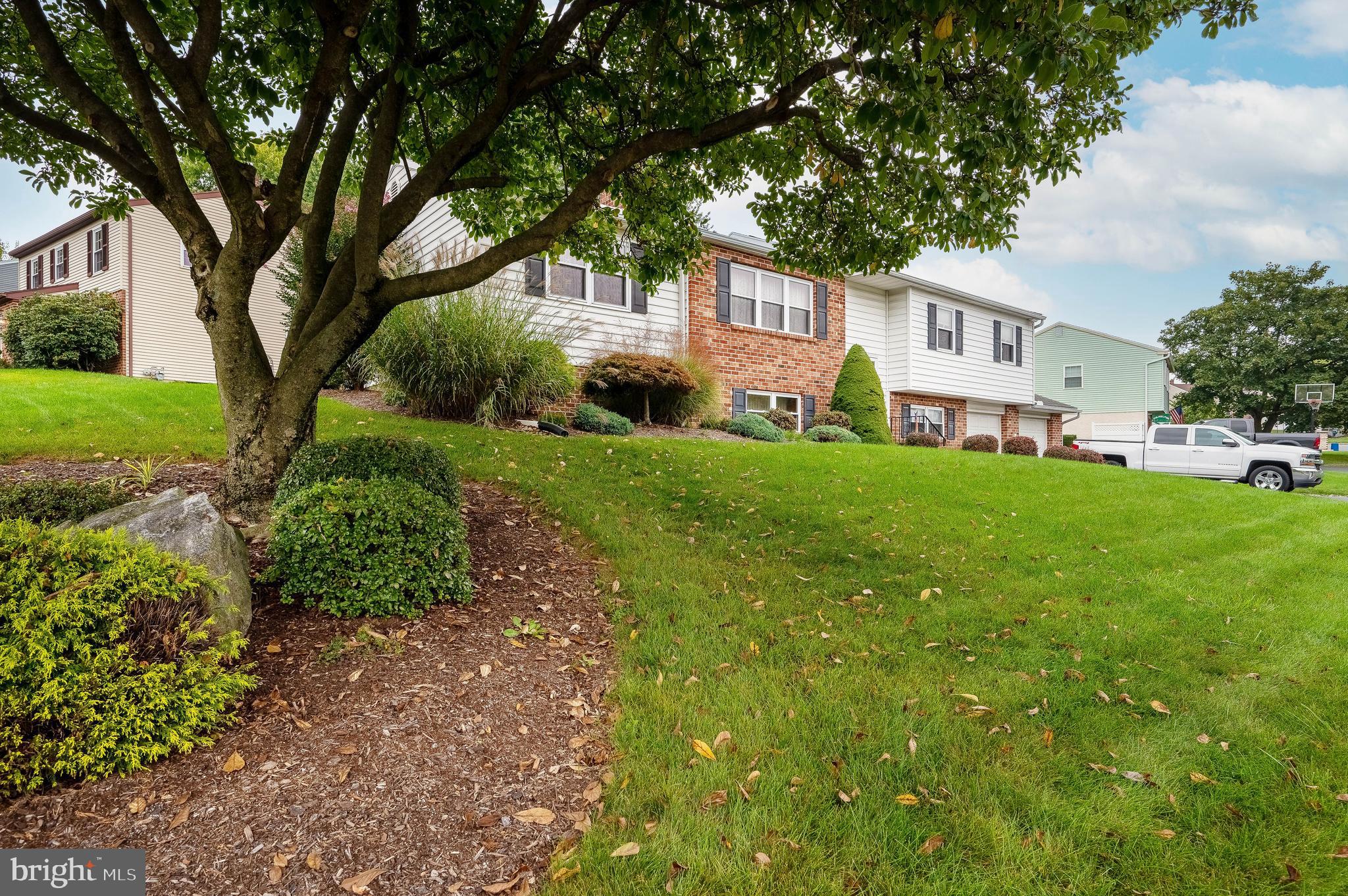1109 Tuckerton Road Reading, PA 19605 - Photo 4 of 36 Gallery Image 4