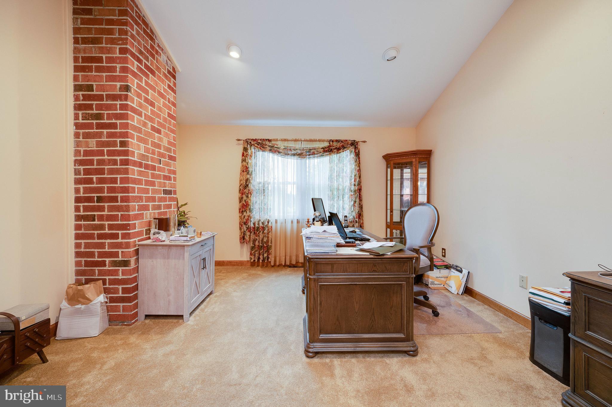 1109 Tuckerton Road Reading, PA 19605 - Photo 9 of 36 Office with chimney exposure