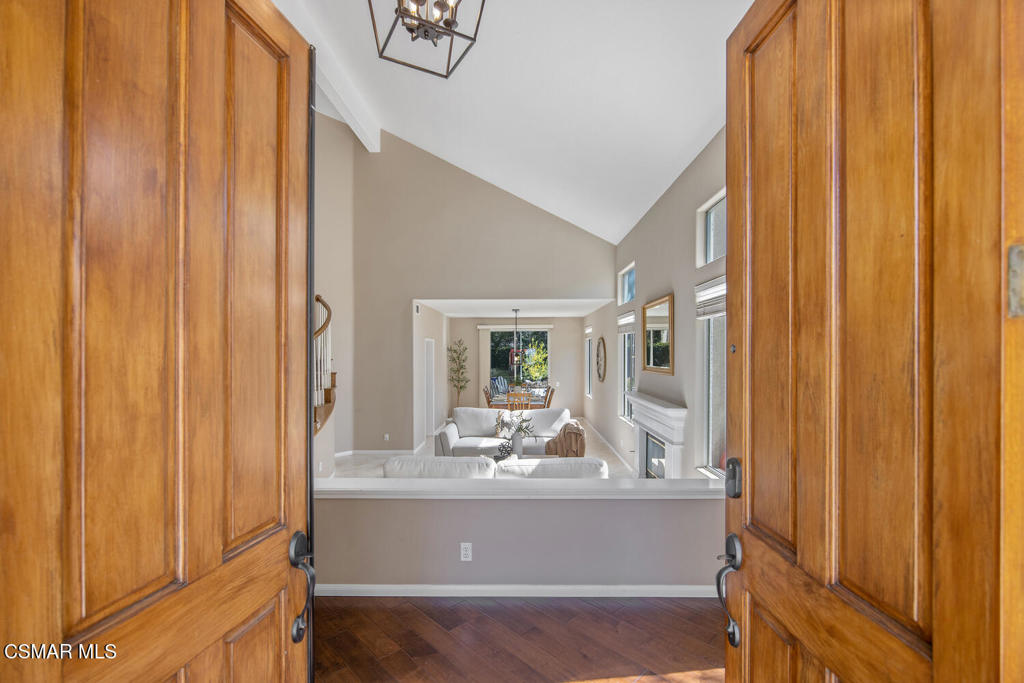 4308 Cedardale Road Moorpark, CA 93021 - Photo 4 of 59