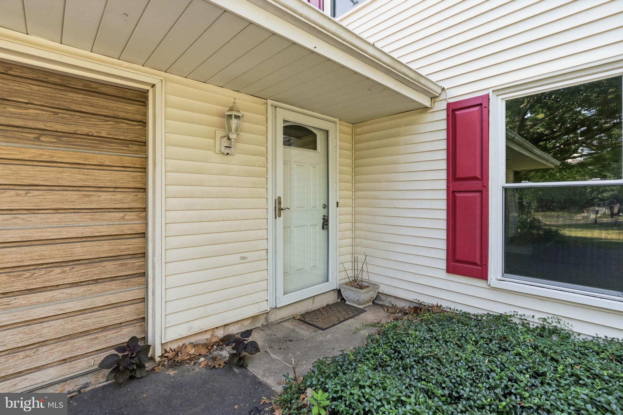 578 Coach Road Horsham, PA 19044 - Photo 3 of 39