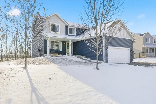 $480,000 | 6493 207th Street North, Forest Lake, MN 55025