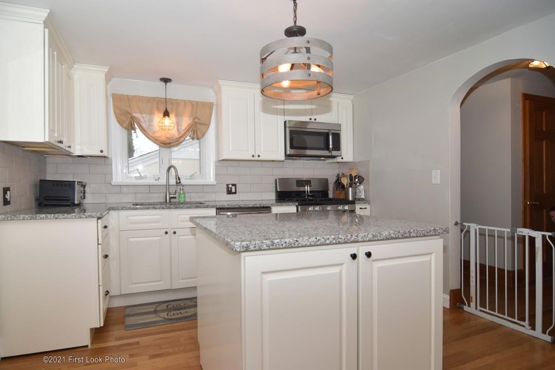 184 Harmony Court Warwick, RI 02889 - Photo 5 of 22