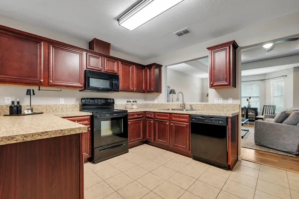 $267,600 | 431 Brooke Hampton Drive, Tallahassee, FL 32301