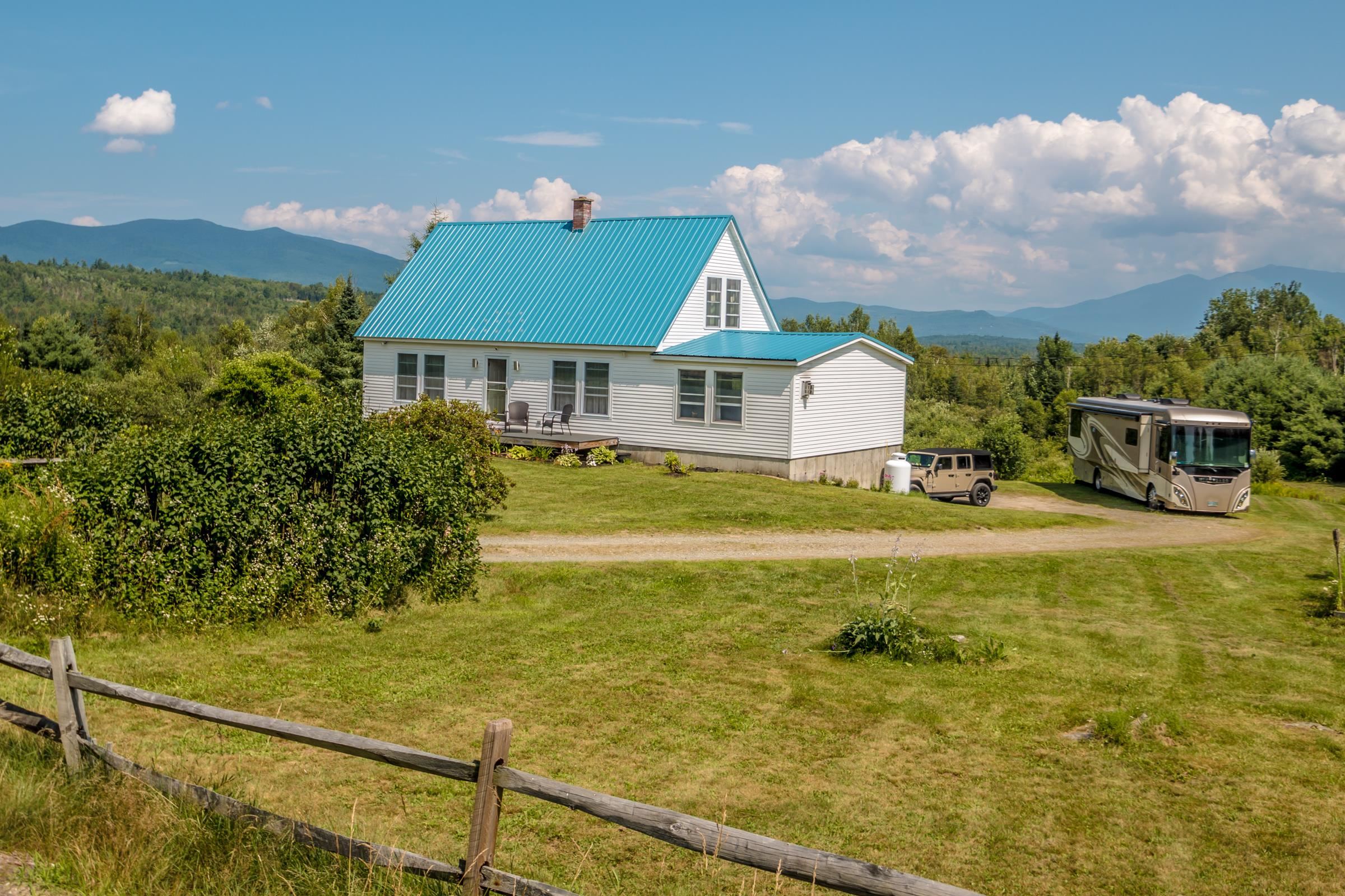 642 Jefferson Road Whitefield, NH 03598 - Photo 1 of 40