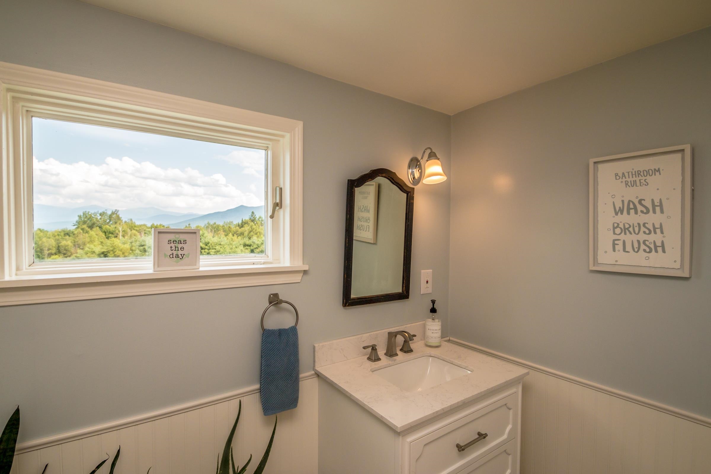 642 Jefferson Road Whitefield, NH 03598 - Photo 18 of 40