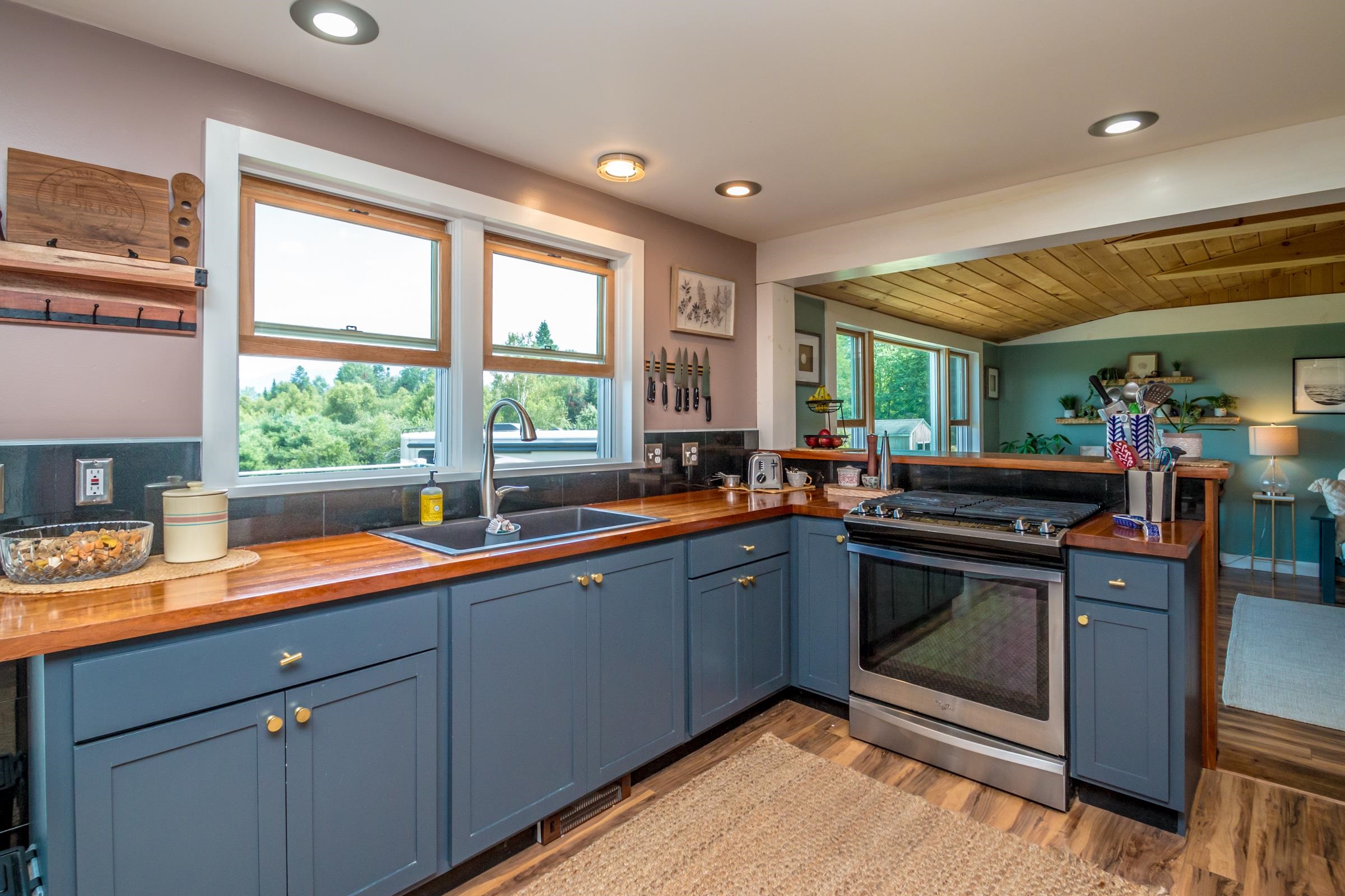 642 Jefferson Road Whitefield, NH 03598 - Photo 24 of 40