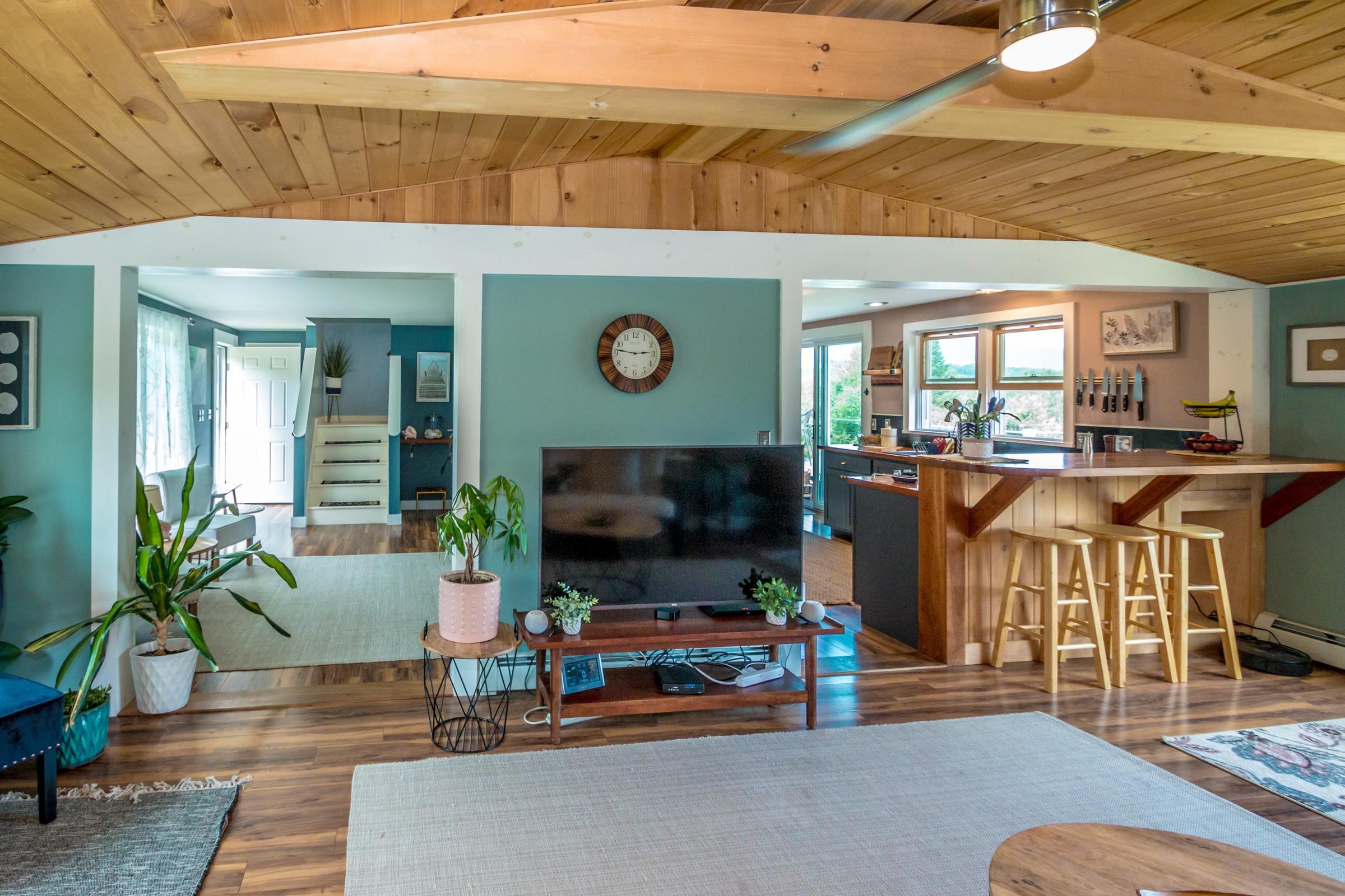 642 Jefferson Road Whitefield, NH 03598 - Photo 5 of 40