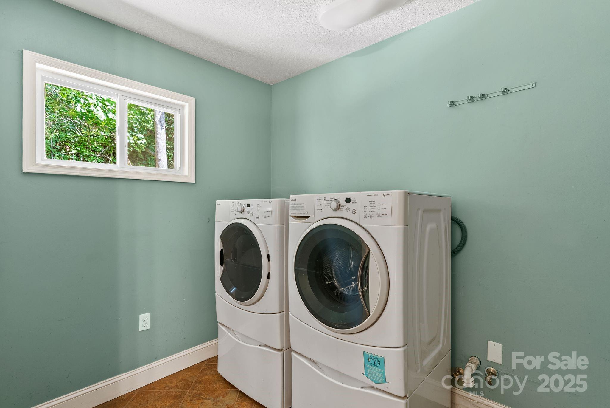 15 Mayfield Road Asheville, NC 28804 - Photo 23 of 47 Gallery Image 23