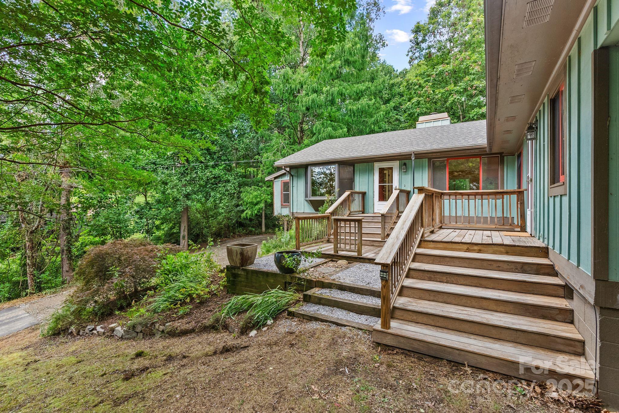15 Mayfield Road Asheville, NC 28804 - Photo 3 of 47 Gallery Image 3