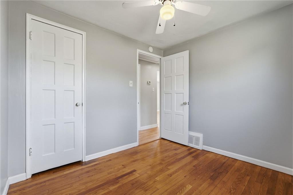 181 Castle Road Pittsburgh, PA 15234 - Photo 21 of 32 Gallery Image 21