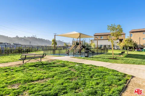 $4,500 | 2700 East Chaucer Street, Unit 34, Los Angeles, CA 90065