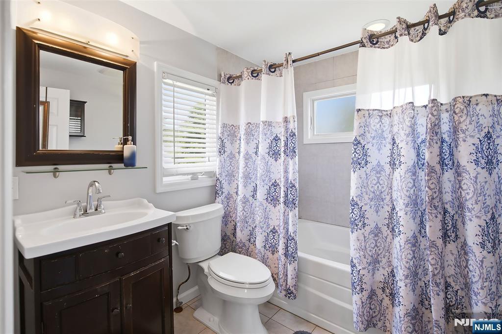 71 Intervale Road Teaneck, NJ 07666 - Photo 12 of 22