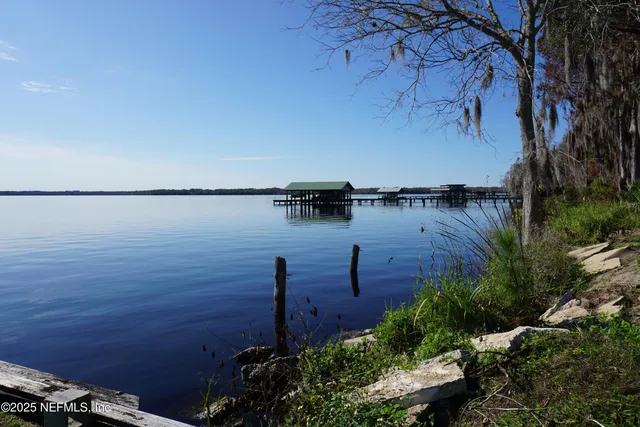 $99,000 | 1074 Front Street, Unit 108, Welaka, FL 32193