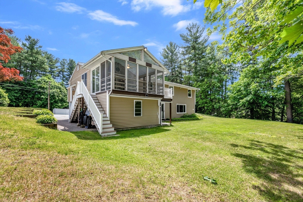 14 Raymond Road Chelmsford, MA 01824 - Photo 30 of 35