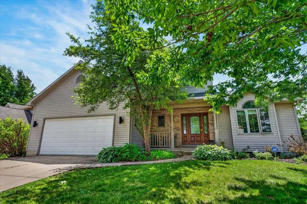 $570,000 | 7129 Countrywood Lane, Madison, WI 53719