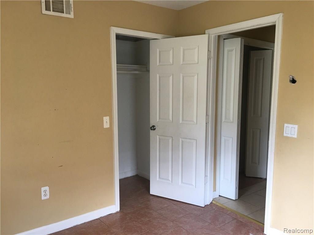 7519 Inkster Road Westland, MI 48185 - Photo 16 of 16 IMG_1281.JPG