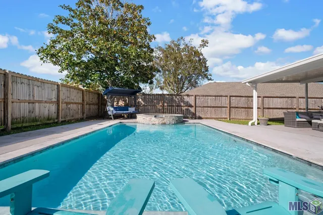 $567,000 | 111 Wellington Drive, Houma, LA 70360