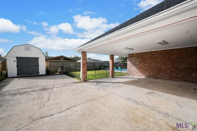 $567,000 | 111 Wellington Drive, Houma, LA 70360