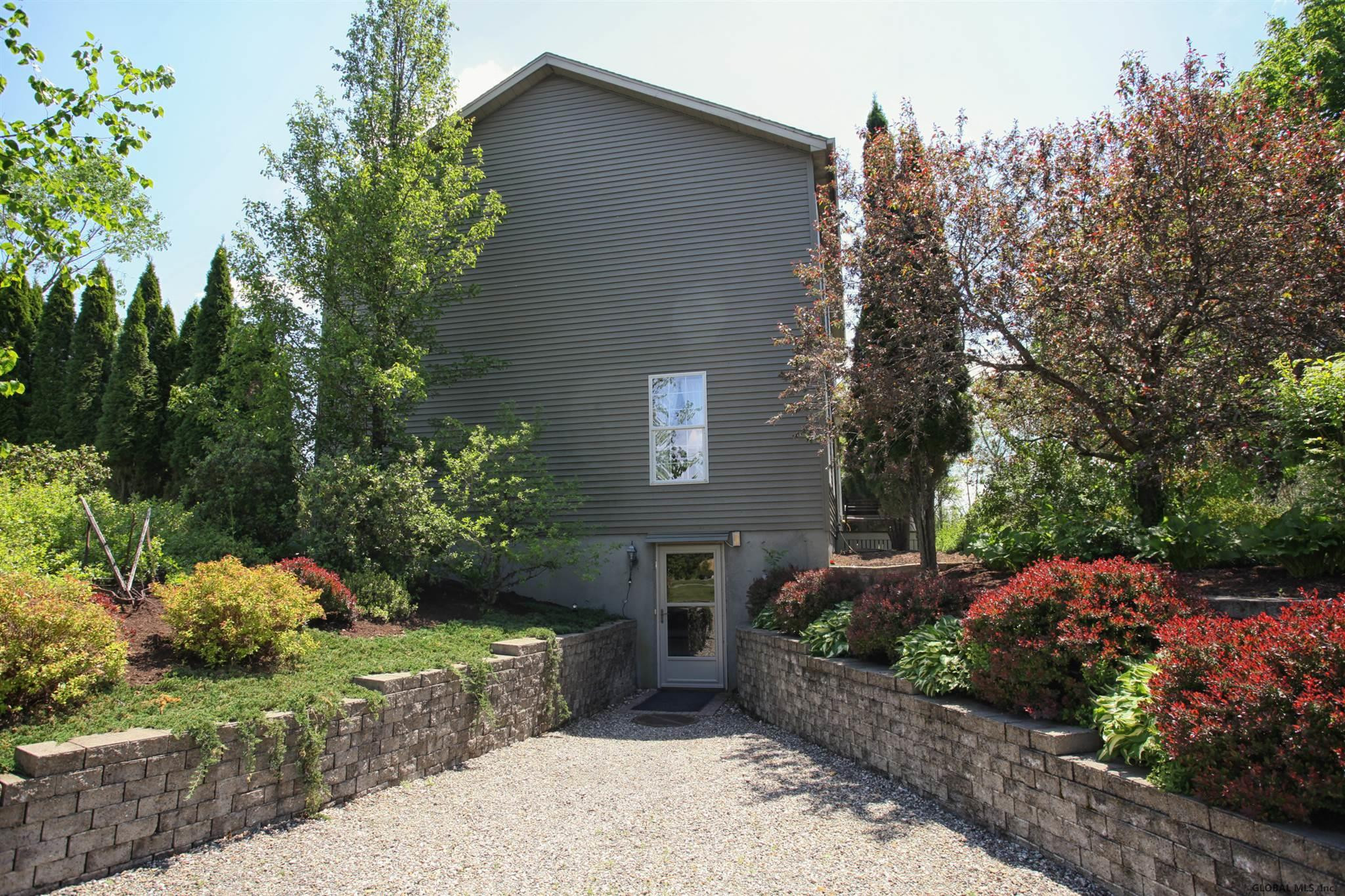112 Dunbar Road Cambridge, NY 12816 - Photo 4 of 63 Photo 4
