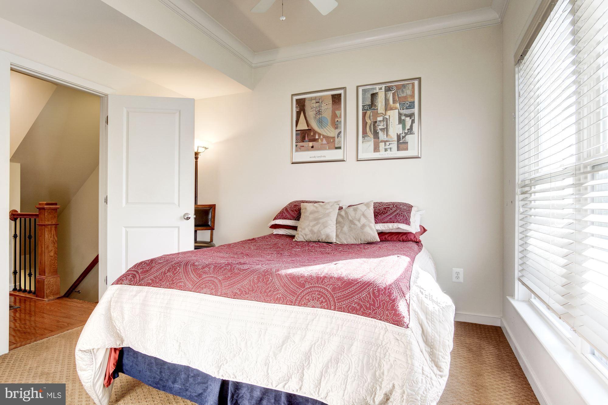 413 I Street Southeast Washington, DC 20003 - Photo 18 of 54