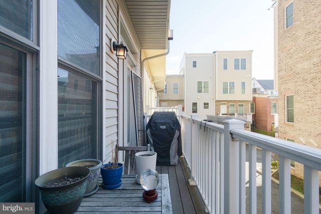 $1,200,000 | 413 I Street Southeast, Washington, DC 20003