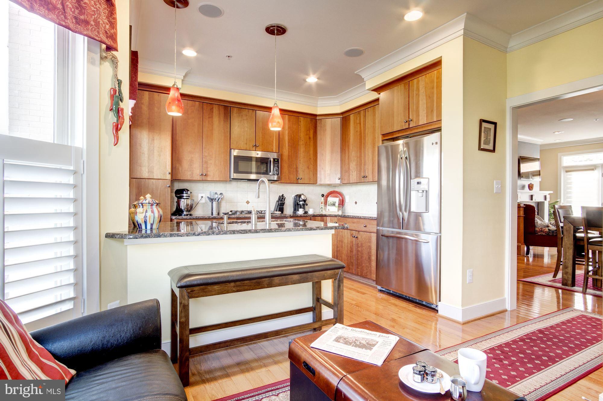 413 I Street Southeast Washington, DC 20003 - Photo 7 of 54