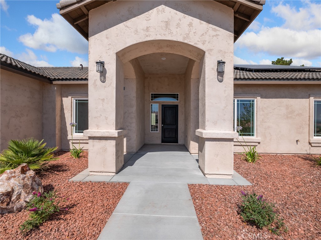 16465 Koda Road Apple Valley, CA 92307 - Photo 11 of 46