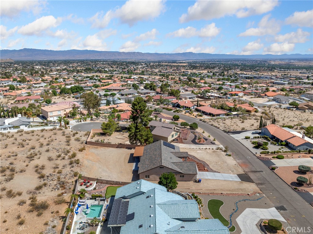 16465 Koda Road Apple Valley, CA 92307 - Photo 3 of 46