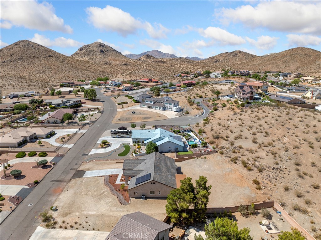 16465 Koda Road Apple Valley, CA 92307 - Photo 4 of 46