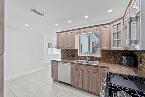 $549,999 | 11831 Northwest 38th Place, Sunrise, FL 33323