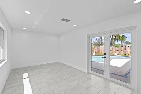 $549,999 | 11831 Northwest 38th Place, Sunrise, FL 33323