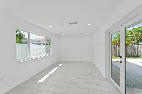 $549,999 | 11831 Northwest 38th Place, Sunrise, FL 33323