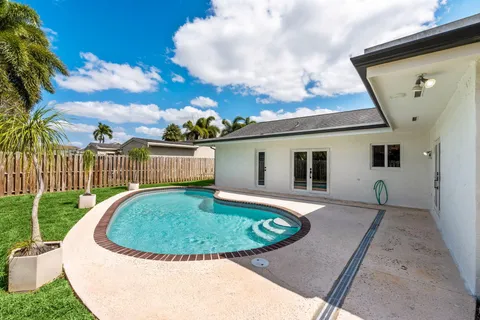 $549,999 | 11831 Northwest 38th Place, Sunrise, FL 33323