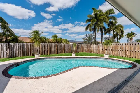 $549,999 | 11831 Northwest 38th Place, Sunrise, FL 33323