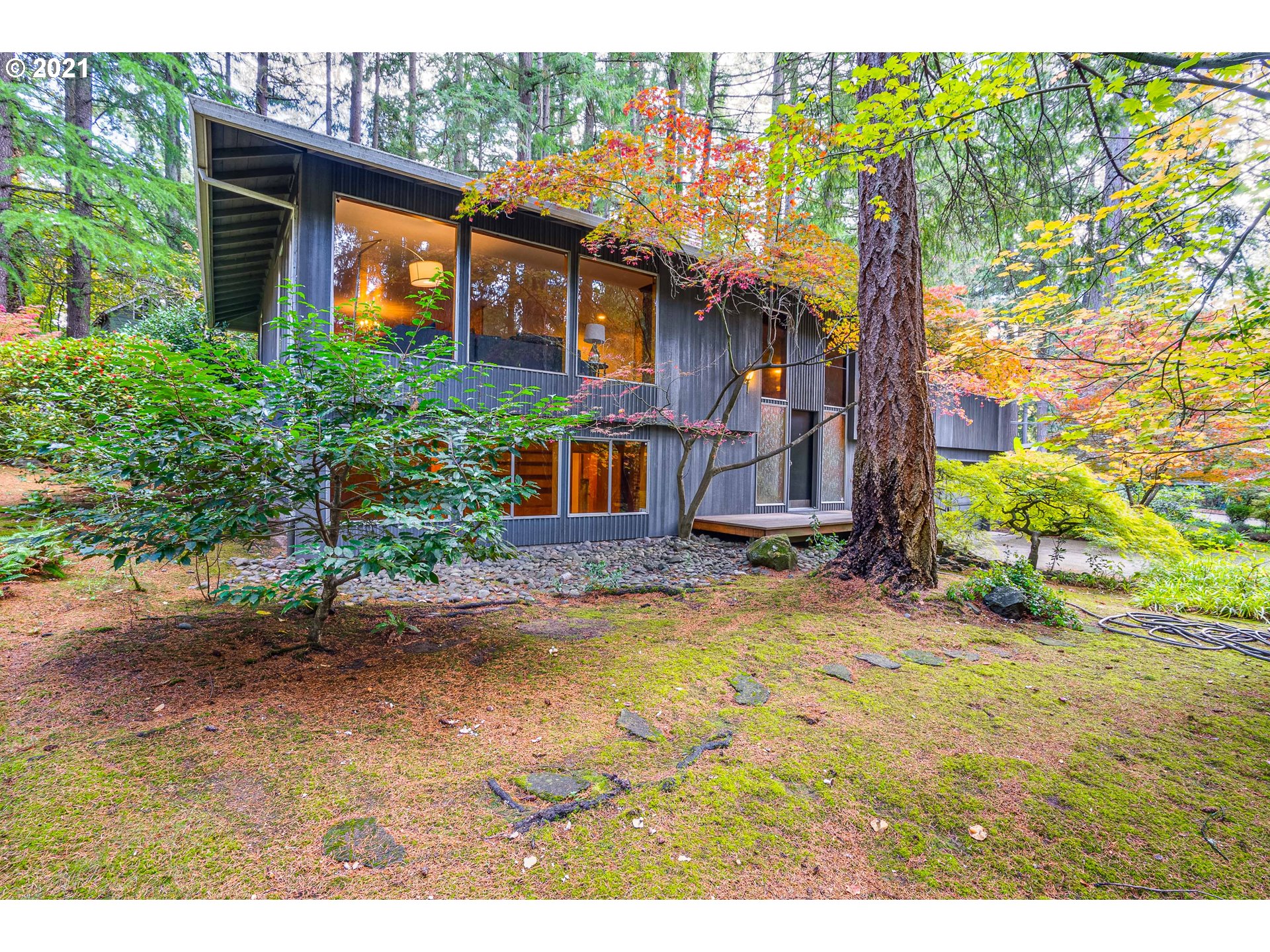 13695 Southwest Hargis Road Beaverton, OR 97008 - Photo 1 of 31 Gallery Image 1