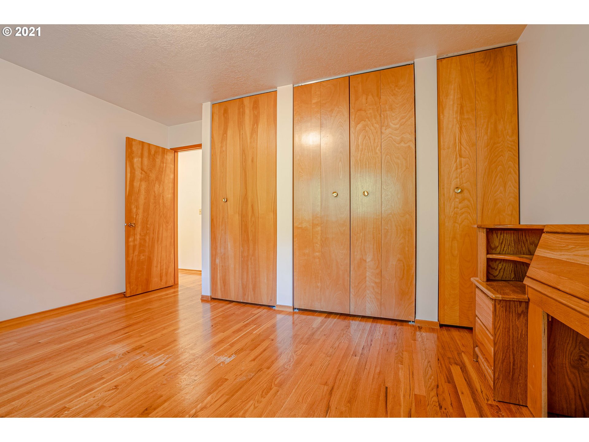 13695 Southwest Hargis Road Beaverton, OR 97008 - Photo 20 of 31 Gallery Image 20