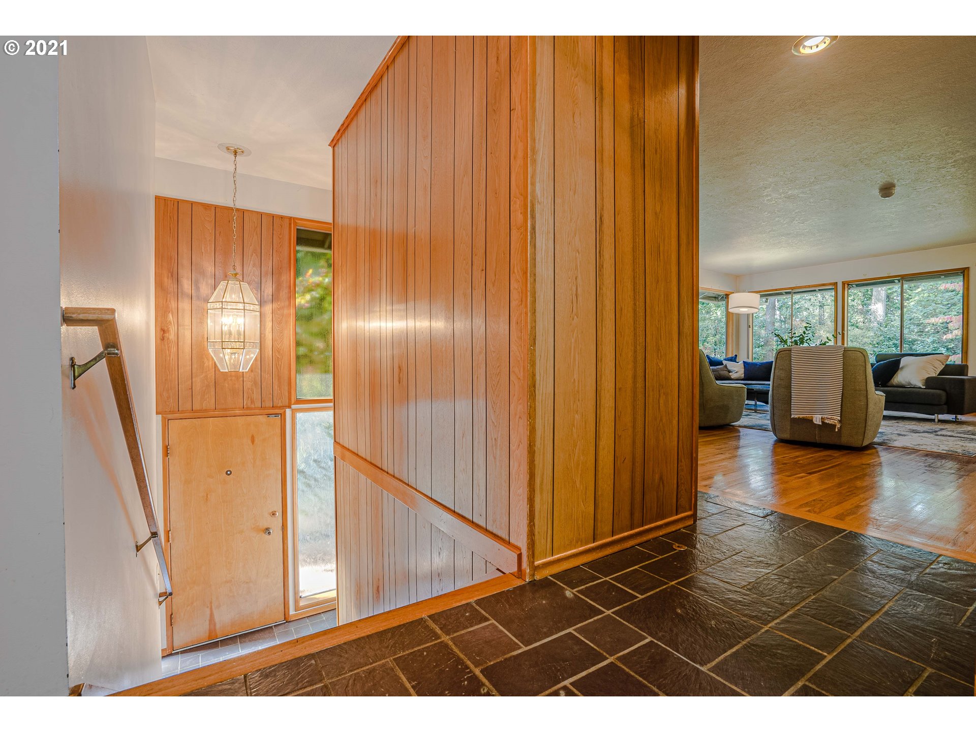 13695 Southwest Hargis Road Beaverton, OR 97008 - Photo 3 of 31 Gallery Image 3