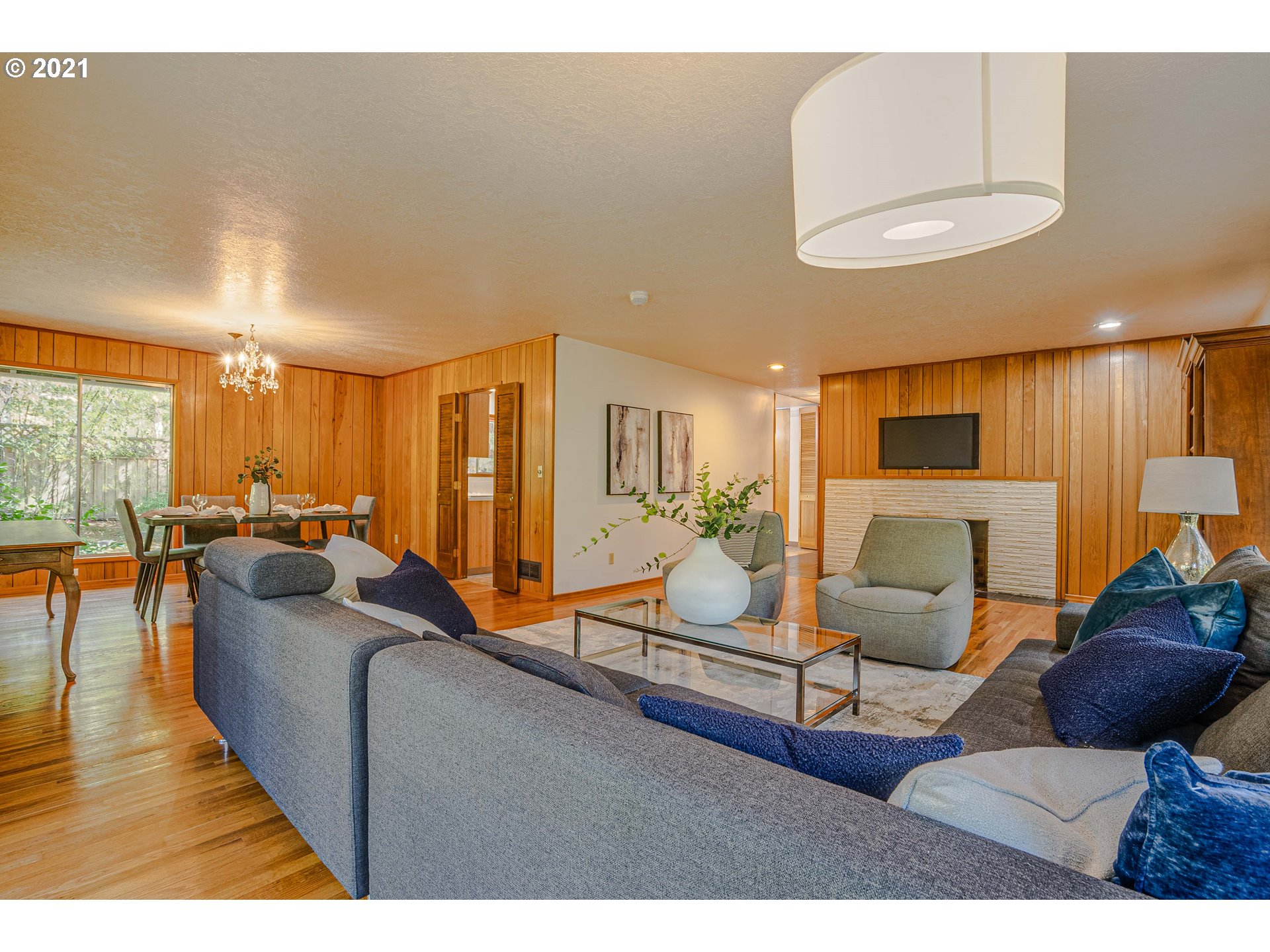 13695 Southwest Hargis Road Beaverton, OR 97008 - Photo 6 of 31 Gallery Image 6
