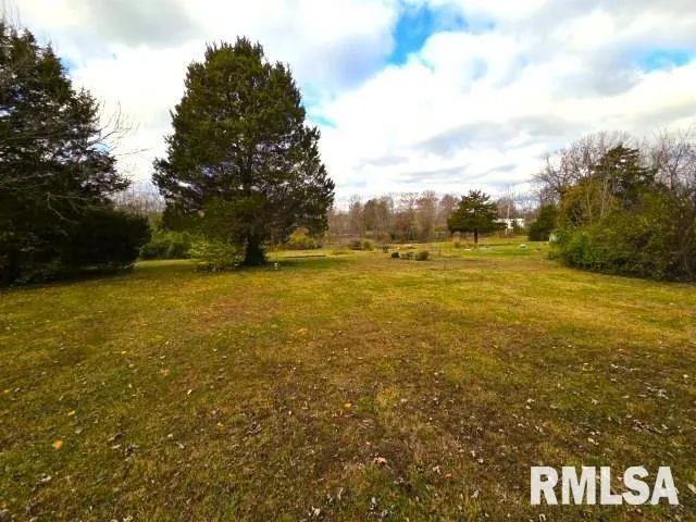 $27,500 | 155 East 4th Street, Bonnie, IL 62816