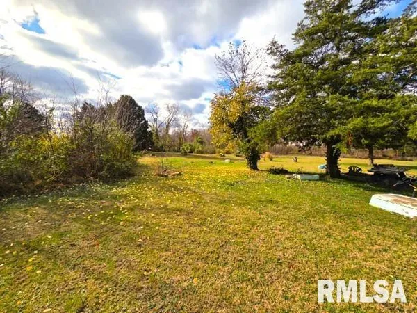 $27,500 | 155 East 4th Street, Bonnie, IL 62816