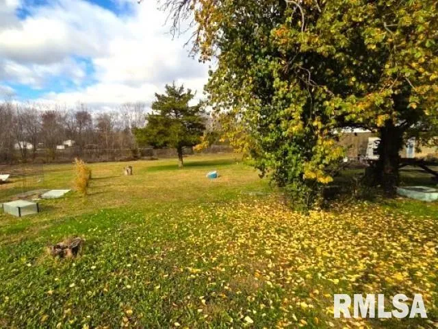 $27,500 | 155 East 4th Street, Bonnie, IL 62816