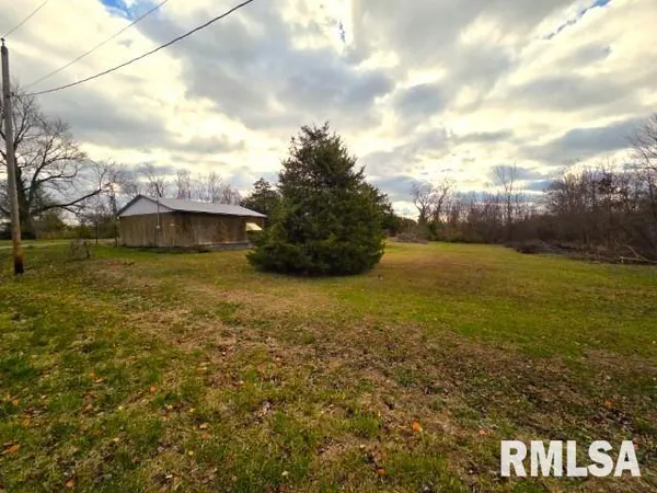 $27,500 | 155 East 4th Street, Bonnie, IL 62816