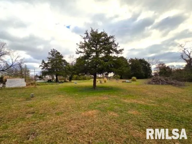 $27,500 | 155 East 4th Street, Bonnie, IL 62816