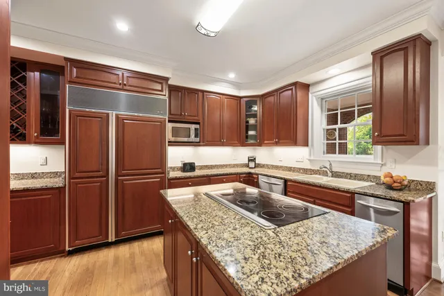 $1,599,000 | 9430 Turnberry Drive, Potomac, MD 20854