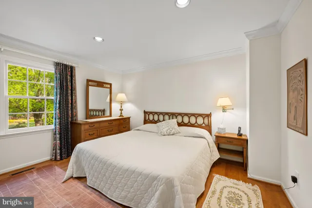 $1,599,000 | 9430 Turnberry Drive, Potomac, MD 20854