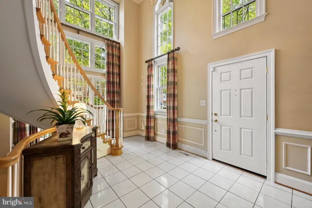 $1,599,000 | 9430 Turnberry Drive, Potomac, MD 20854