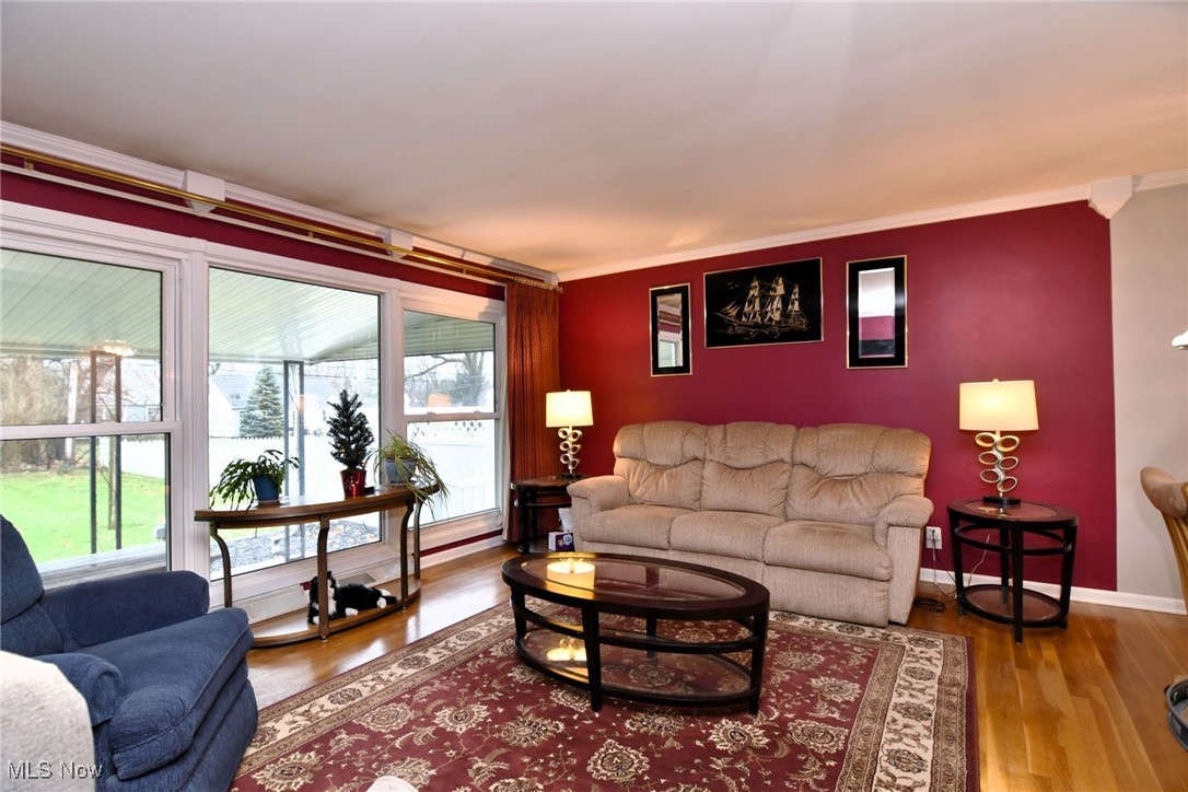 4980 North Sedgewick Road Cleveland, OH 44124 - Photo 2 of 15 Living Room View 1