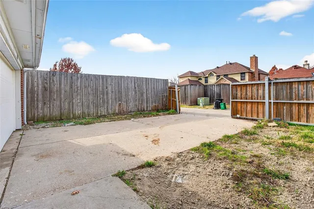 $2,295 | 1617 Briargrove Drive, Mesquite, TX 75181