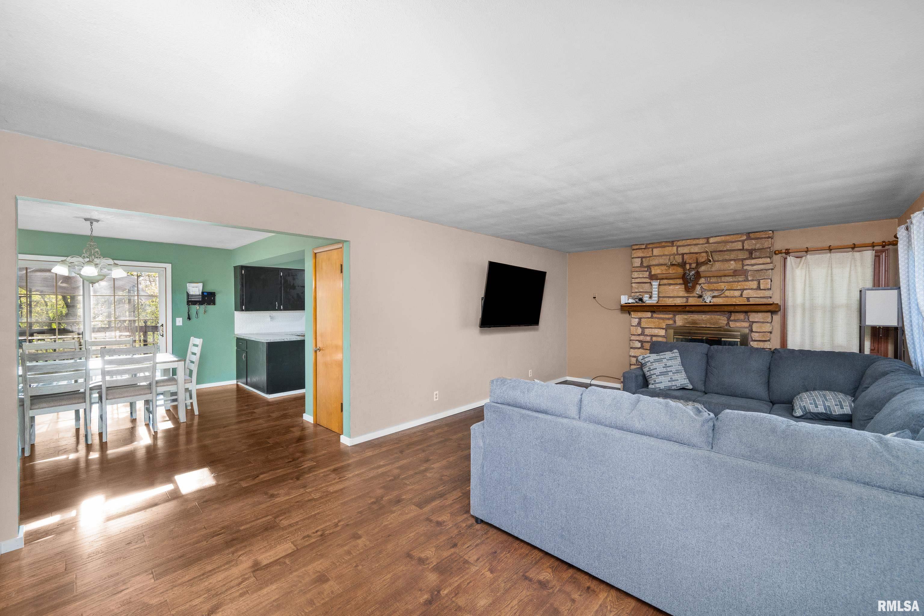 10520 Turkey Hollow Road Taylor Ridge, IL 61284 - Photo 7 of 31 Gallery Image 7
