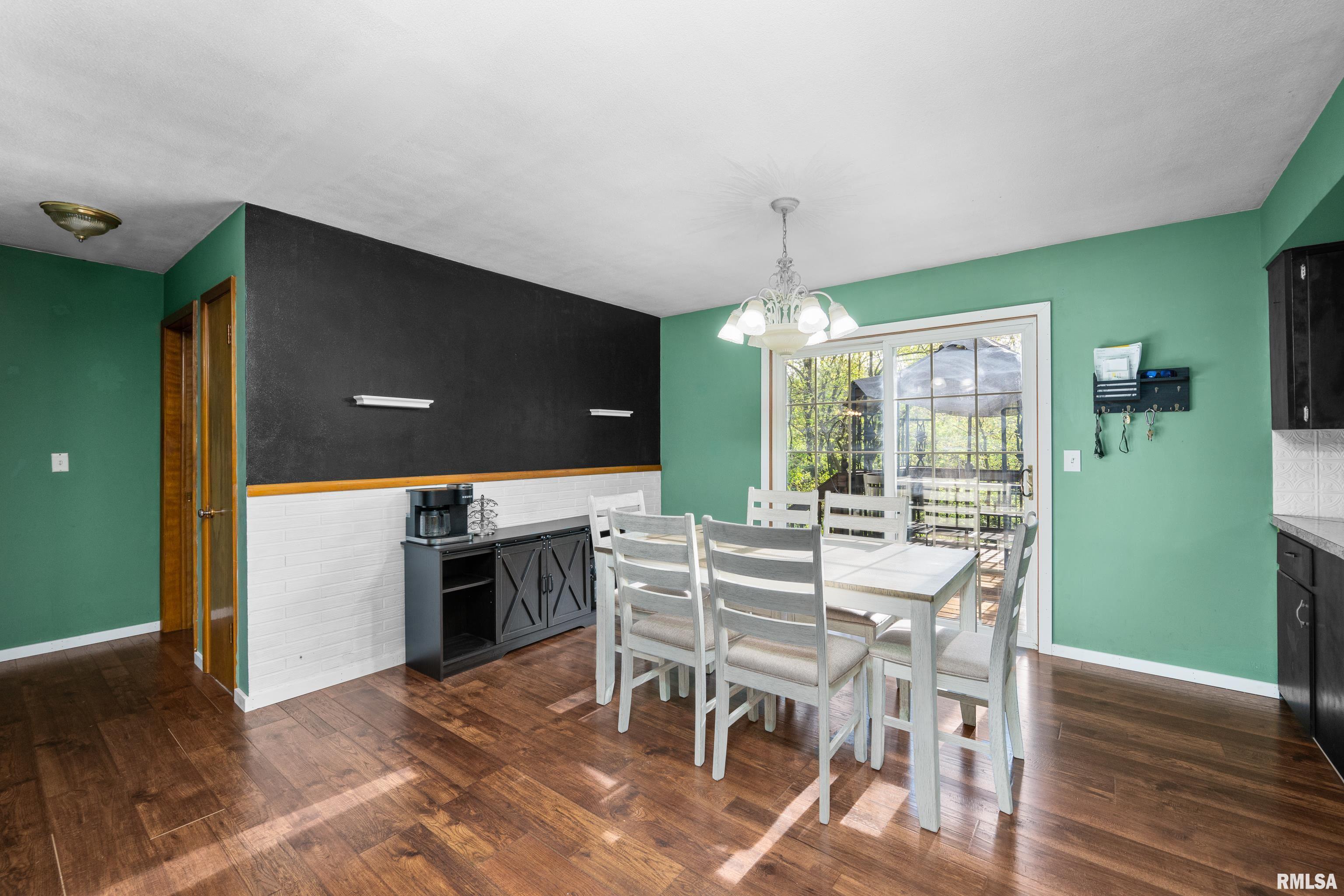 10520 Turkey Hollow Road Taylor Ridge, IL 61284 - Photo 8 of 31 Gallery Image 8